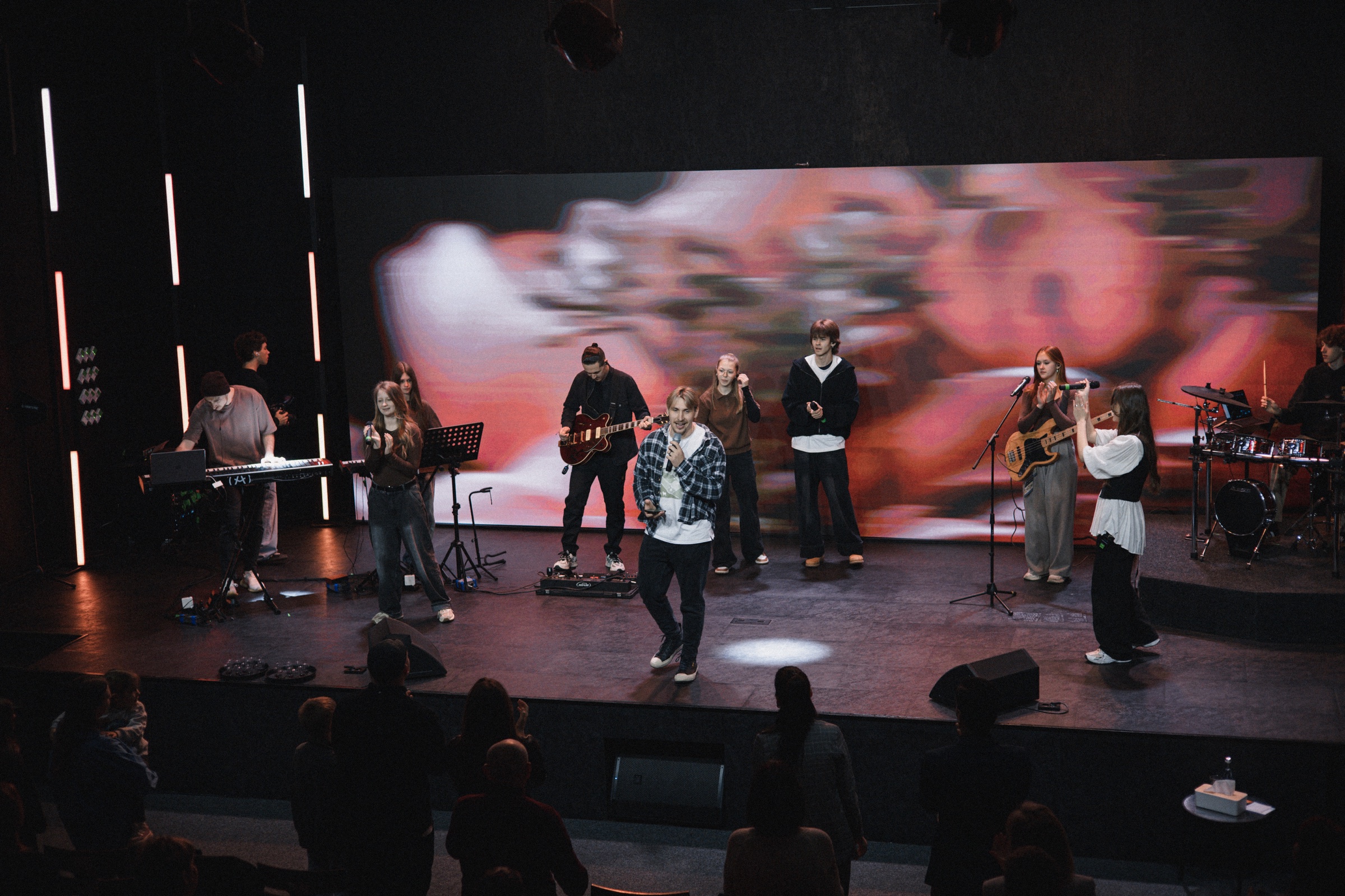 Youth gathering using the ArtePixel VIVO LED screen at Victory Church Mykolaiv